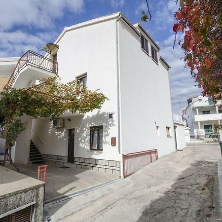 Apartments Tonja Primosten Exterior photo