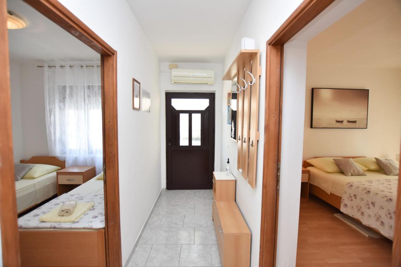Apartments Tonja Primosten Exterior photo