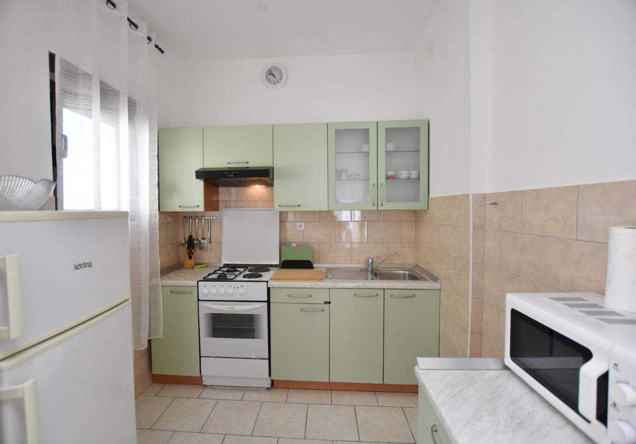 Apartments Tonja Primosten Exterior photo