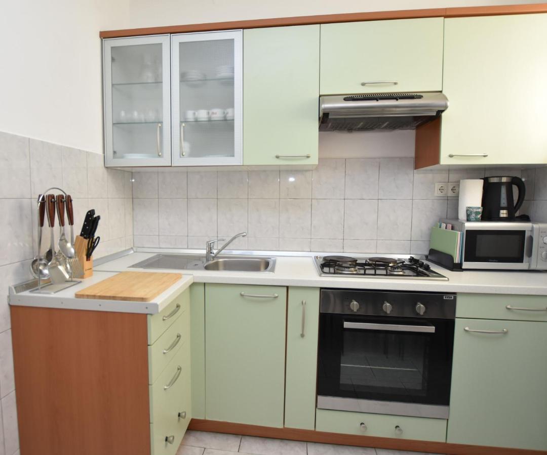 Apartments Tonja Primosten Exterior photo
