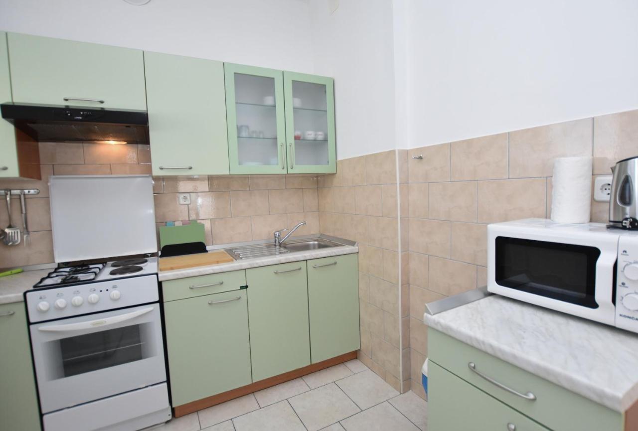 Apartments Tonja Primosten Exterior photo